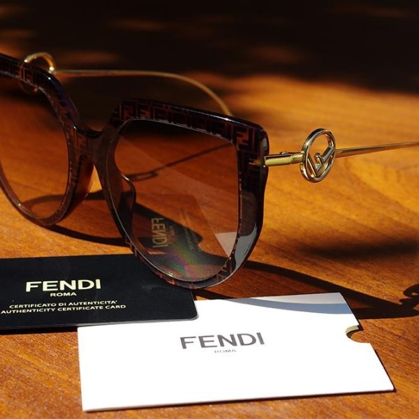 Tipy, ako rozpoznať originál Fendi slnečné okuliare