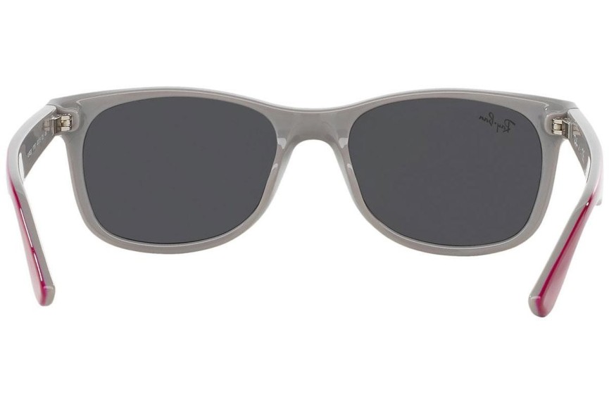 Slnečné okuliare Ray-Ban Junior New Wayfarer Junior RJ9052S 177/87 Squared Červené